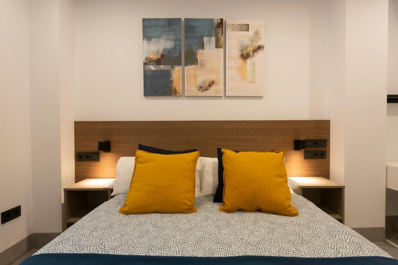Apartamentos Bajeles Sevilla Urban Екстериор снимка