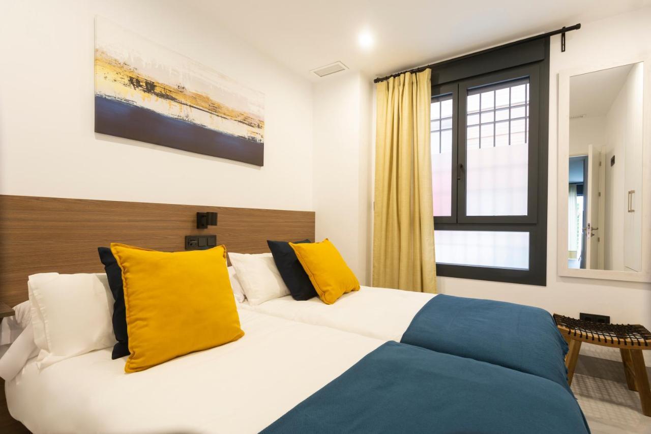 Apartamentos Bajeles Sevilla Urban Екстериор снимка
