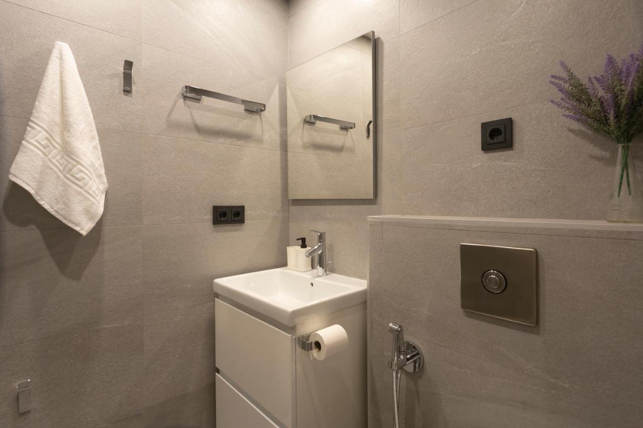 Apartamentos Bajeles Sevilla Urban Екстериор снимка