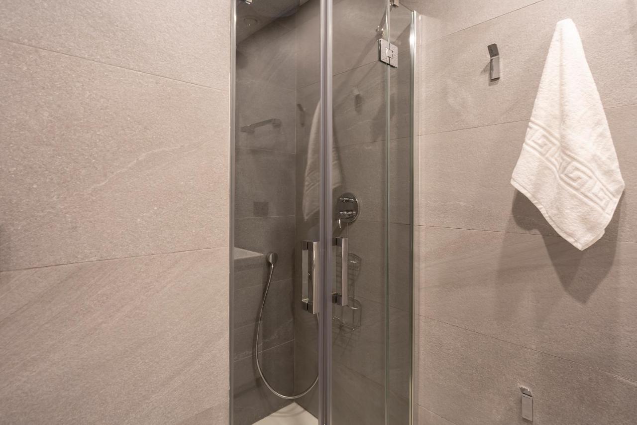 Apartamentos Bajeles Sevilla Urban Екстериор снимка