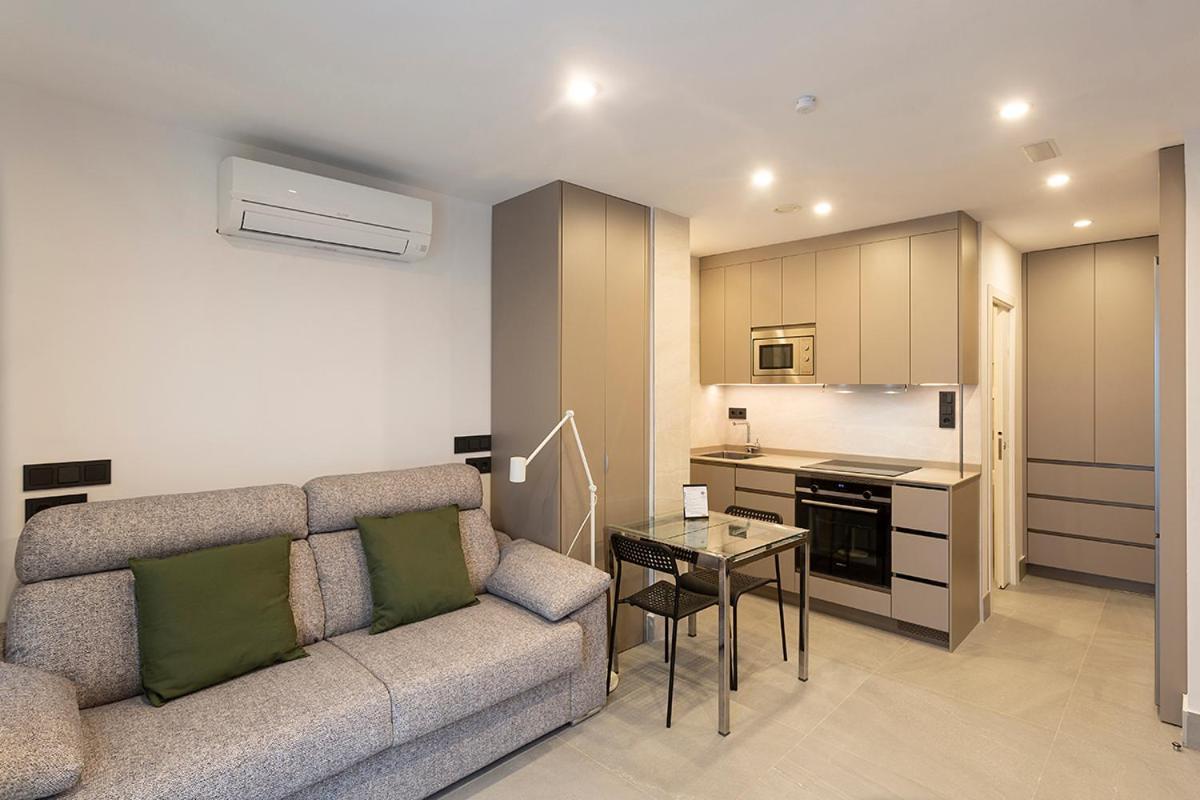 Apartamentos Bajeles Sevilla Urban Екстериор снимка