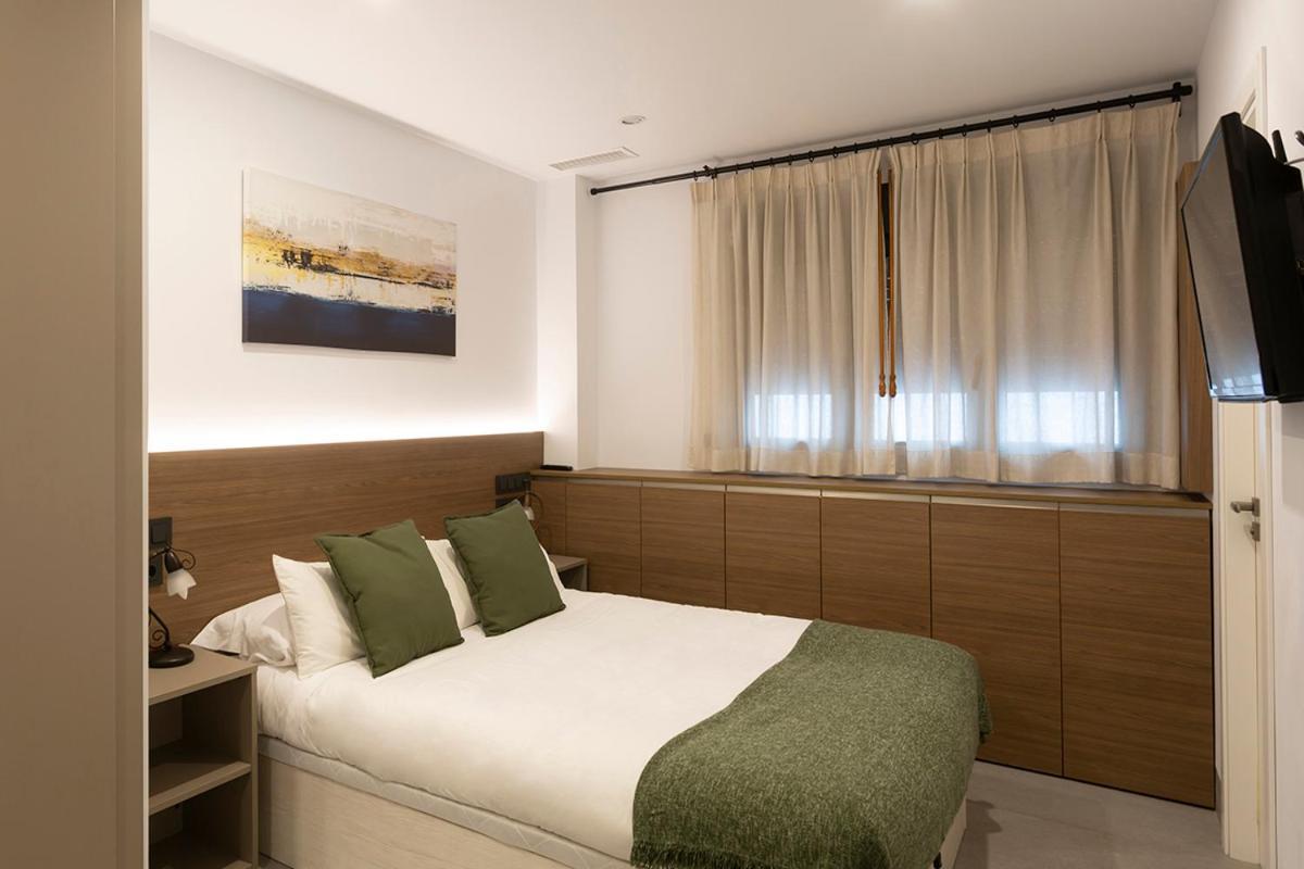 Apartamentos Bajeles Sevilla Urban Екстериор снимка