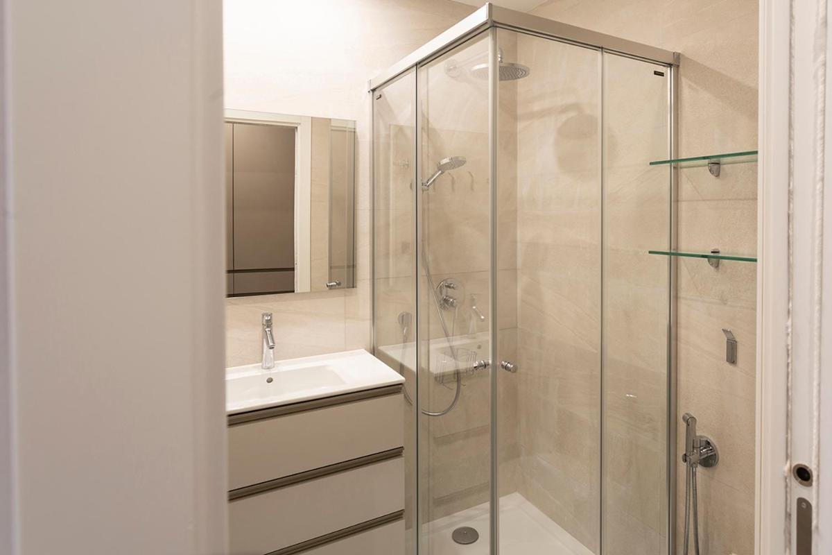 Apartamentos Bajeles Sevilla Urban Екстериор снимка